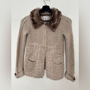 Girls Max Studio Faux Fur Collared Cotton Cable Knit Button Up Evening Cardigan